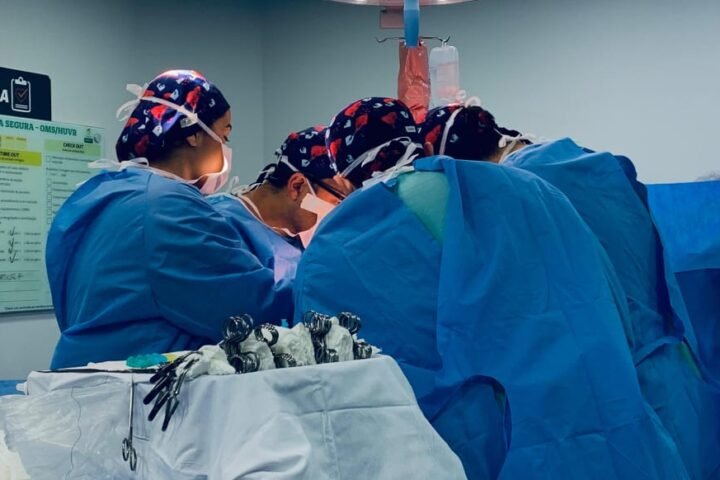 Irmão doa em vida parte do fígado para irmã no Hospital Unimed Volta Redonda