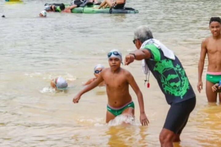 Artur Pedroza mostra que não é preciso “mar” para fazer história na natação.