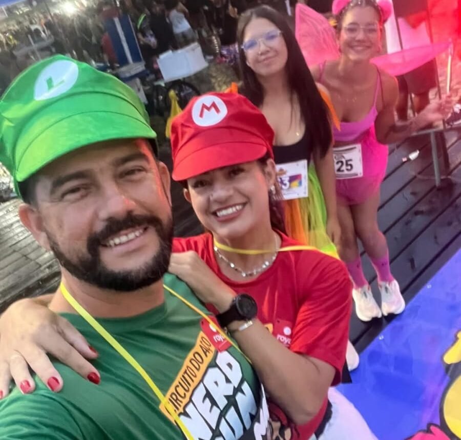 Foi um sucesso a 1ª Corrida a Fantasia de Angra.