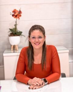 Dra. Cintia Varella